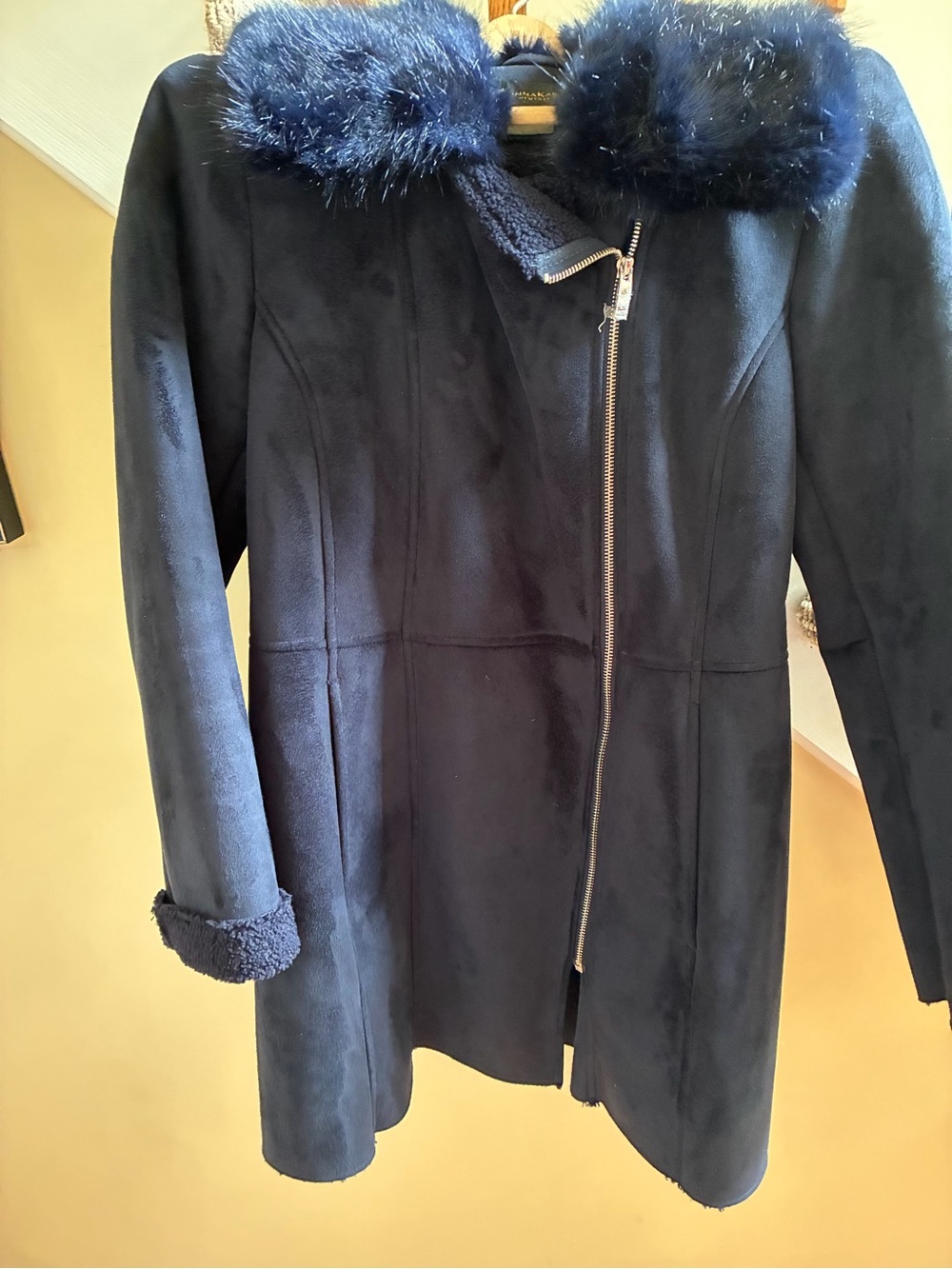 Classic Donna Karan Women's Navy Faux-Shearling Coat with Fur Collar